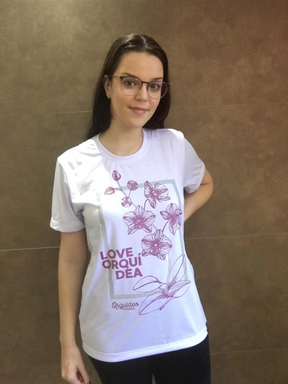 Camiseta de Orquídea "Love Orquídea" Exclusiva - Orquideomania | Estilo e Conforto para Fãs de Orquídeas!